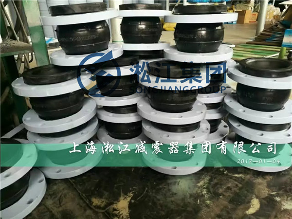 上海淞江DN100规格橡胶软接头组装发货